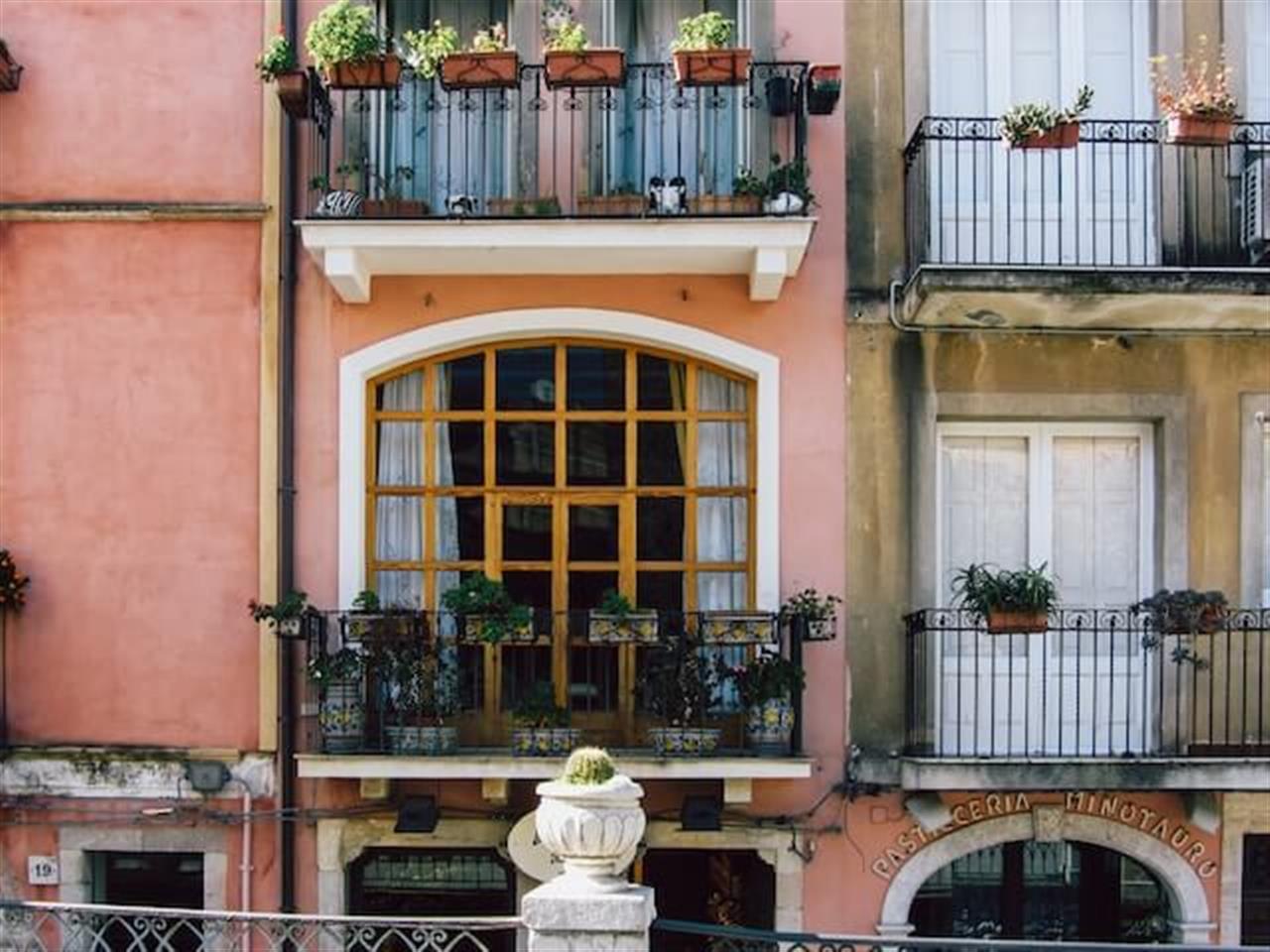 Altankasser – bring liv og farve til din altan eller terrasse