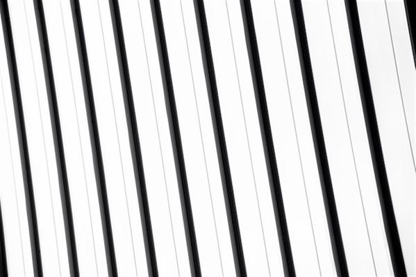 Stribet tapet: en enkel elegance til dit hjem