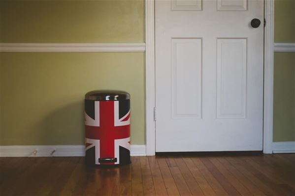 Tag sandlisterne i brug og forhindre sand i at drille mellem gulvet og væggen